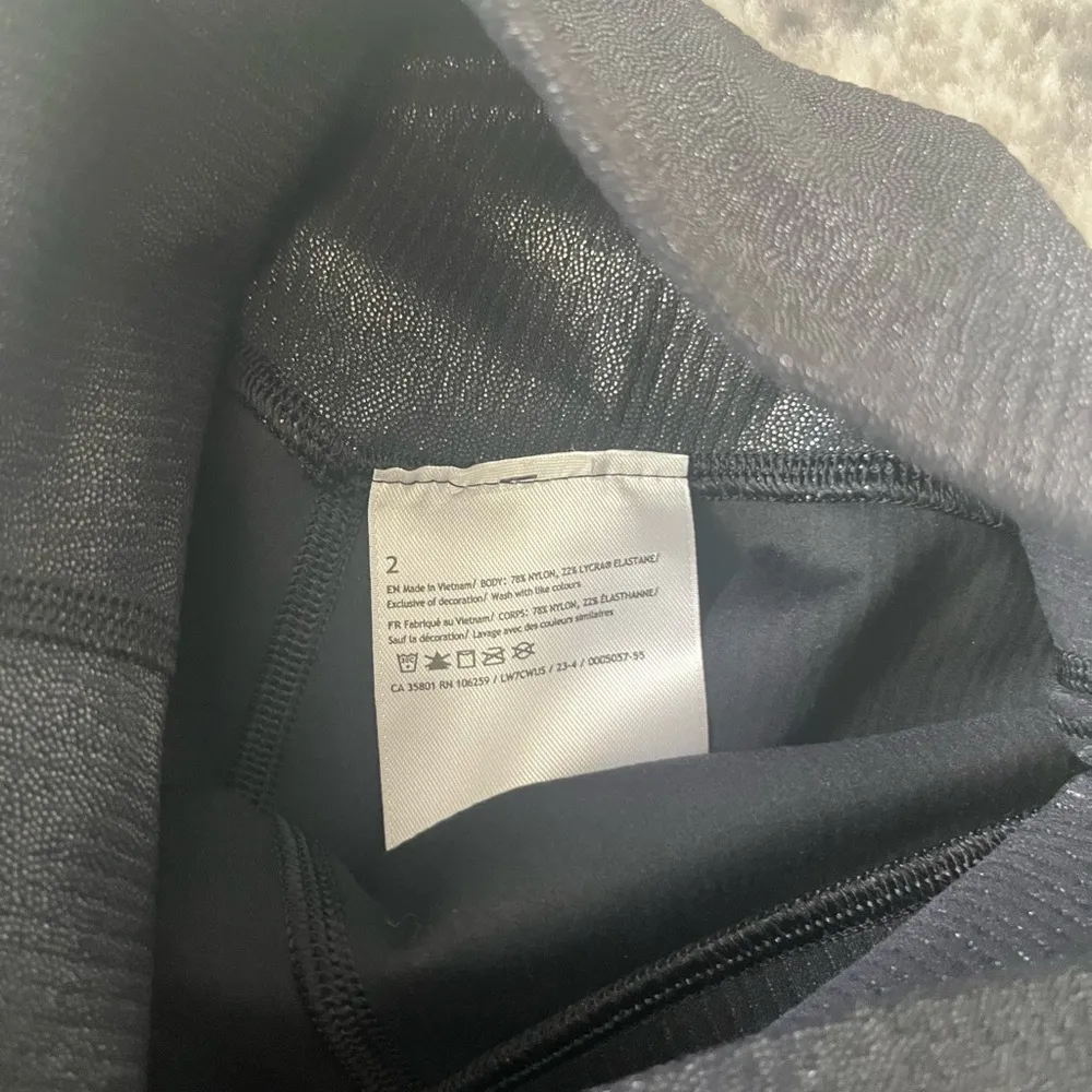 Lululemon Align Ribbed High-Rise Short 6" *Shine - Image 4