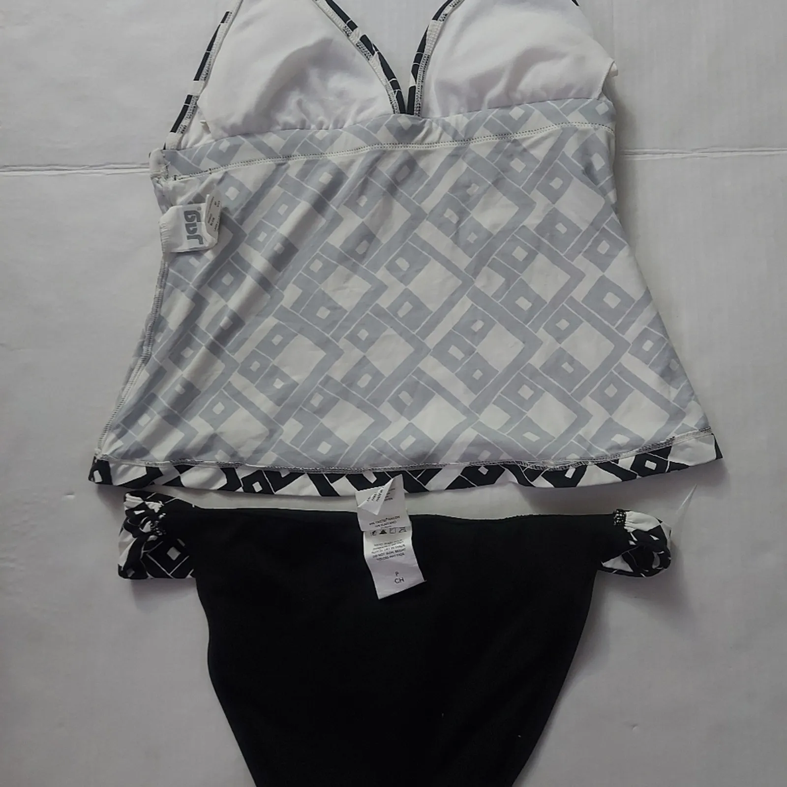 JAG Two Piece Geometric Halter Black/White Bikini S Resortwear Vacation Casual - Image 8