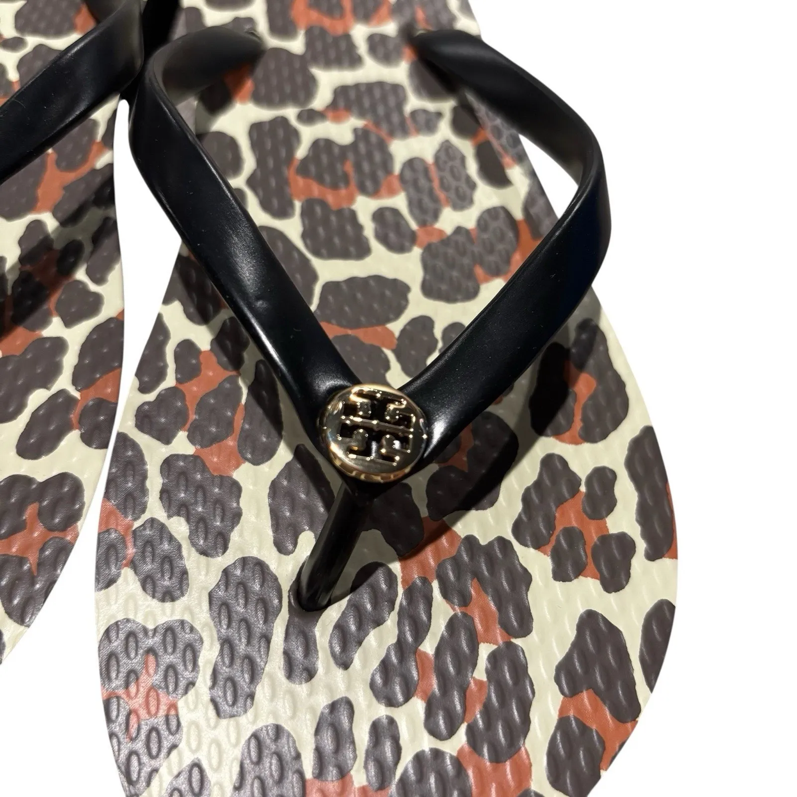 Tory Burch Thin Flip Flop Sandals Animal Leopard PVC/EVA Gold Logo Sz 7 NWOT - Image 4