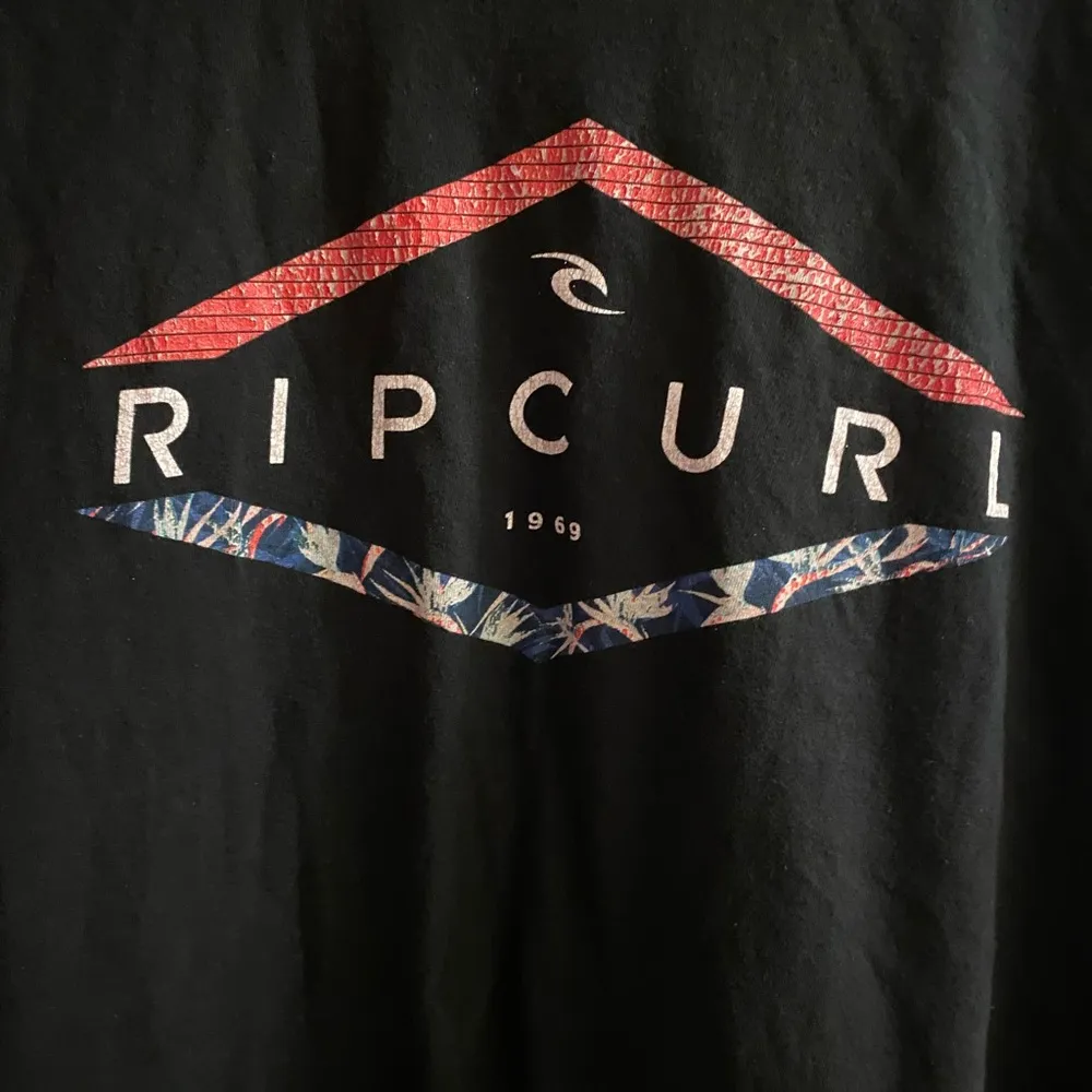 Rip Curl  Women’s  Black T Shirt S Small Graphic Logo Chest 30” Short - Image 2
