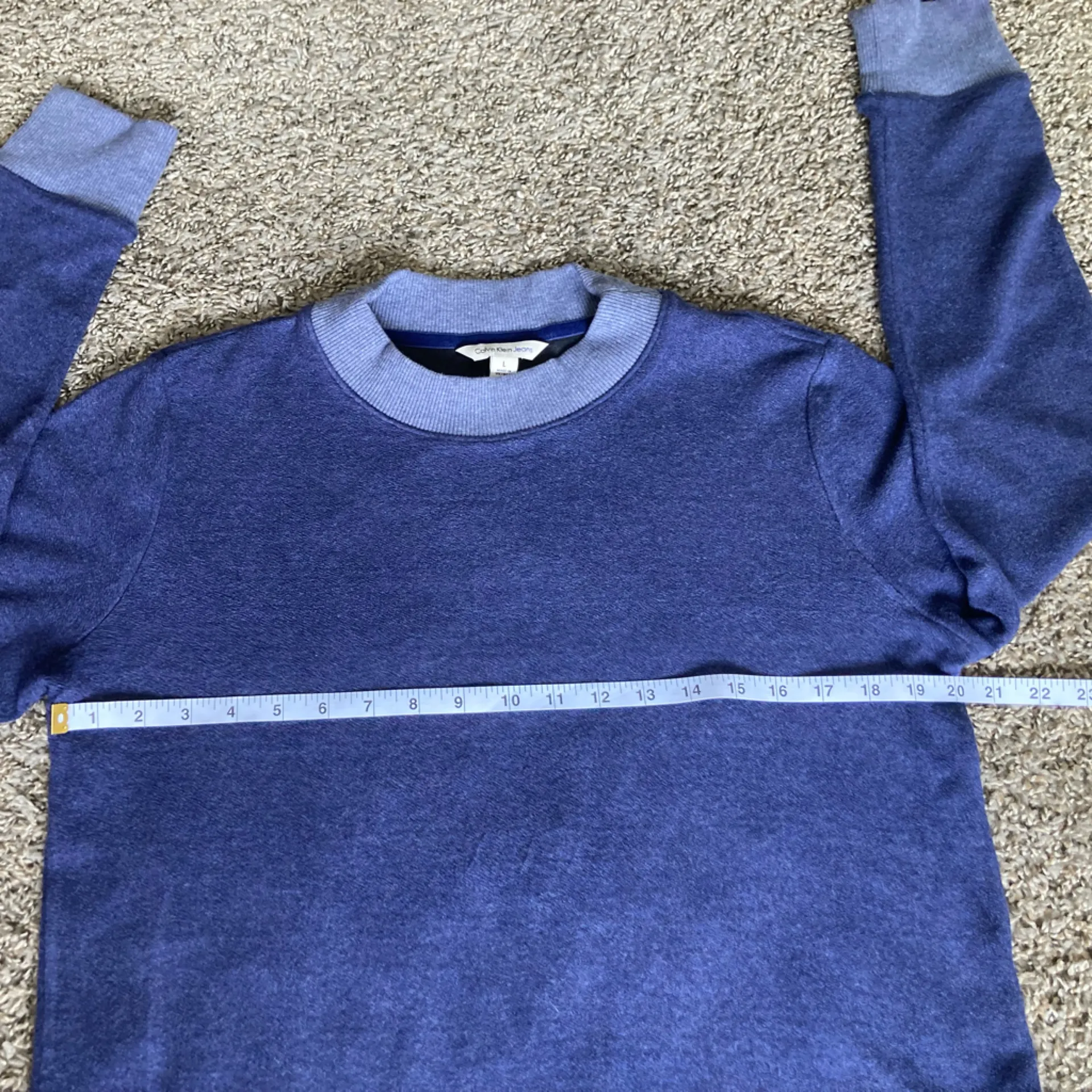 Calvin Klein Blue Crewneck Sweatshirt Size L ā Soft Cotton Blend Pullover - Image 4