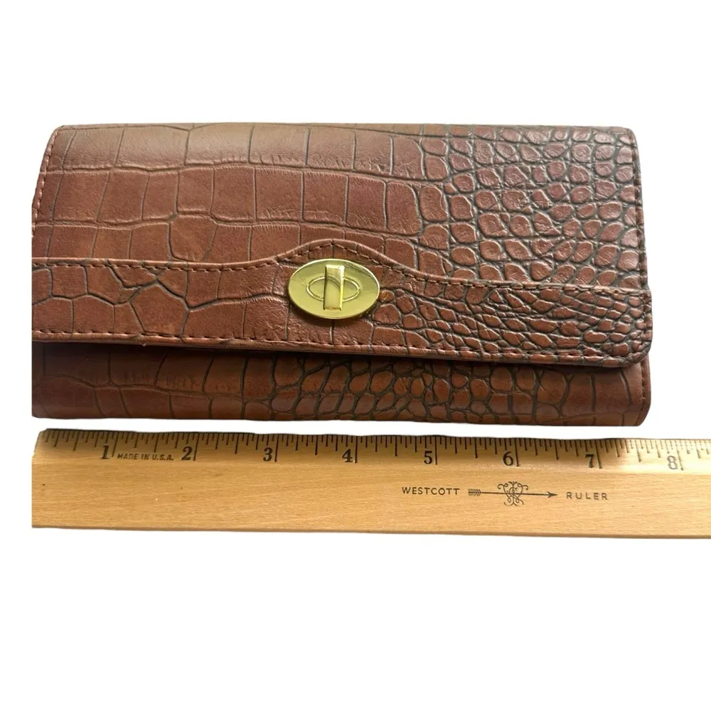 Reaction Kenneth Cole Women's Brown Wallet NWT - Image 4
