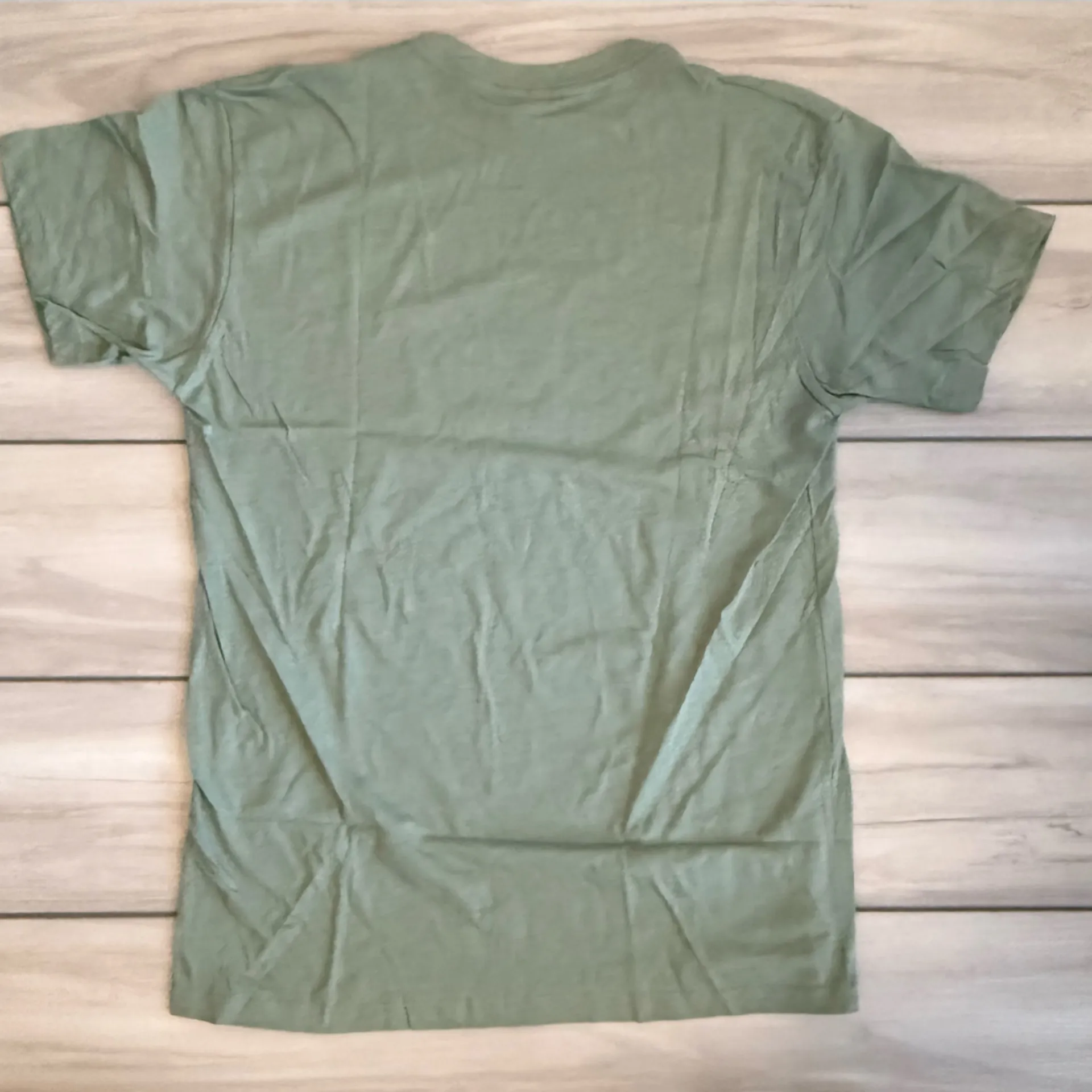 Love In Faith Enjoy Life Puppy Tee Green Large NWT IN PACKAGE - Image 3