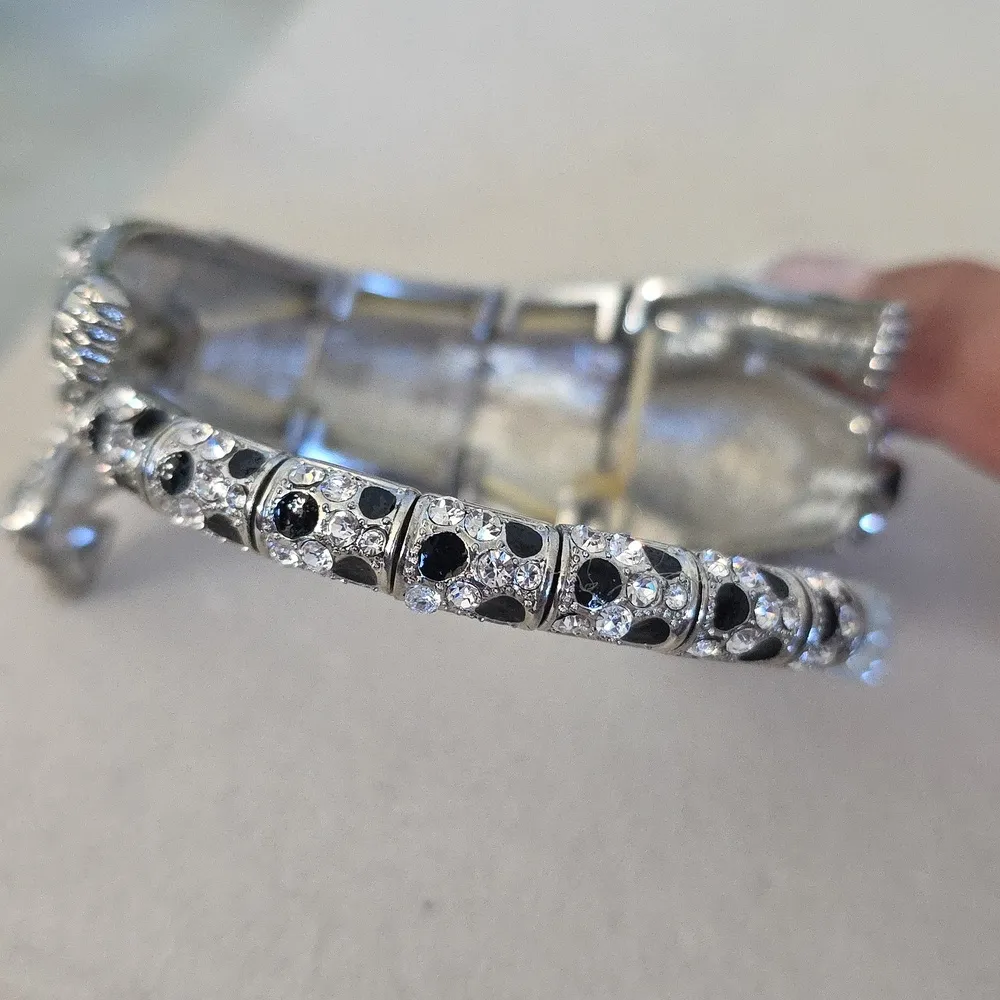 Vintage Silver with Black Enamel Leopard Stretch Articulated Bracelet - Image 5