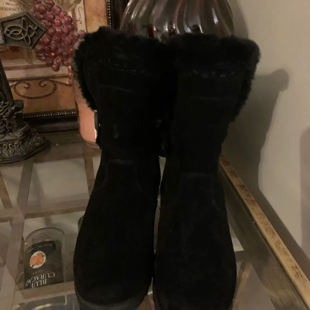 COPY - Sketchers boots black size 7 - Image 2