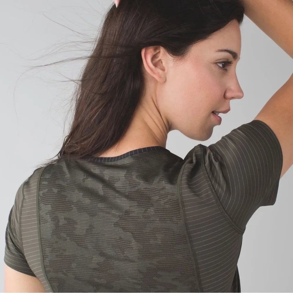 Lululemon Run for days T- shirt SZ S - Image 10