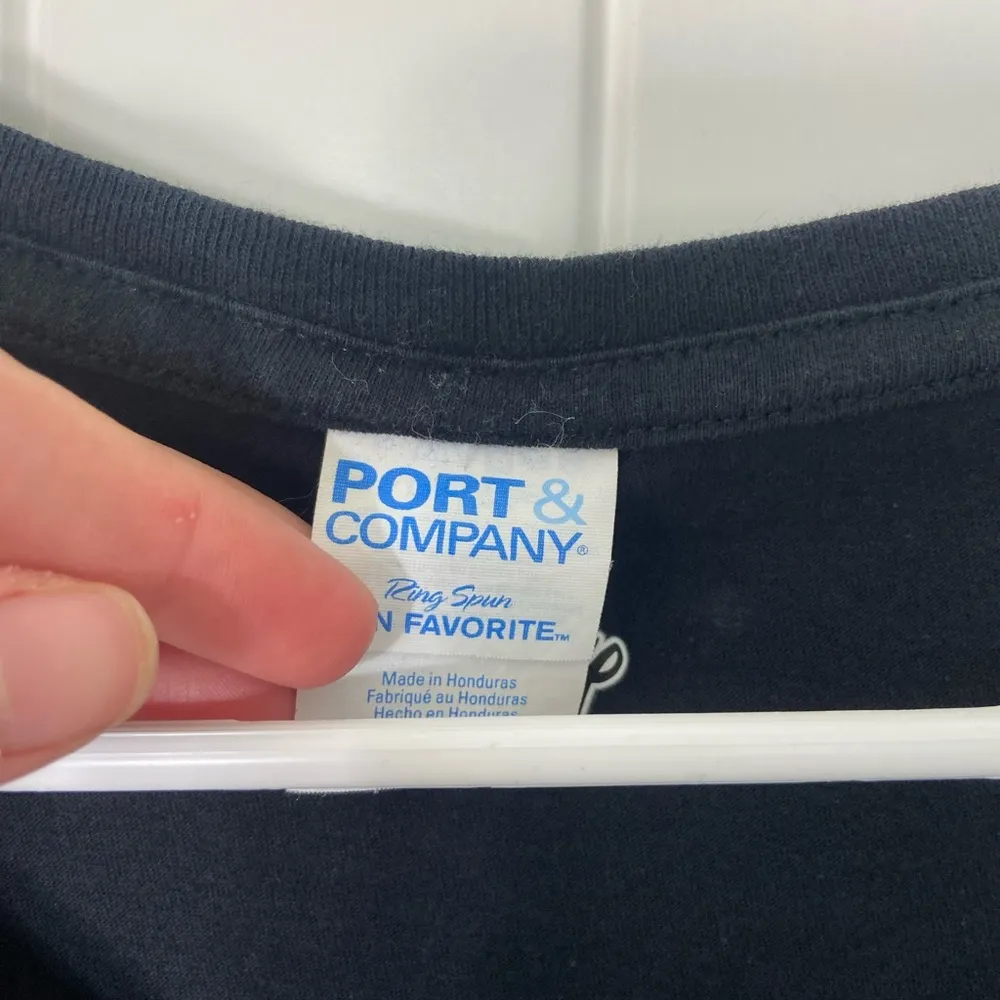 Disney Port & Company women’s black goldish brown Minnie Mouse bow tshirt V - Image 4