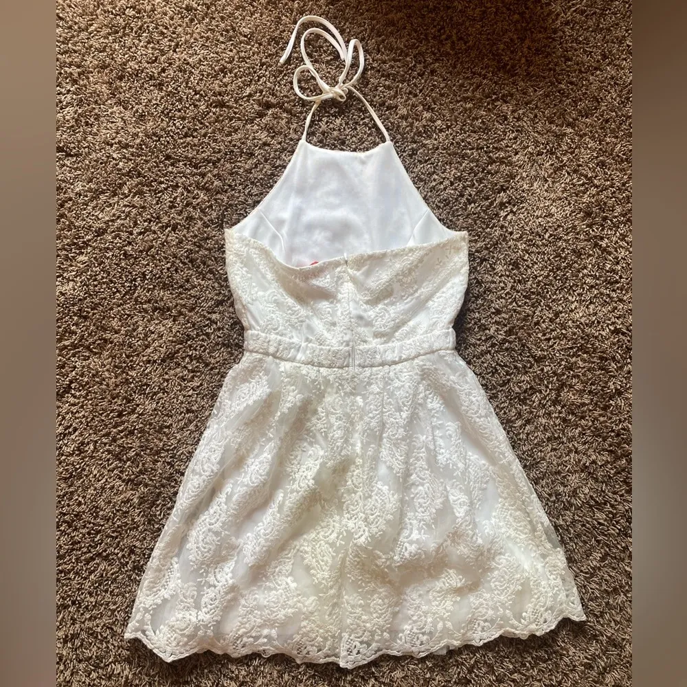 White halter floral dress - Image 4