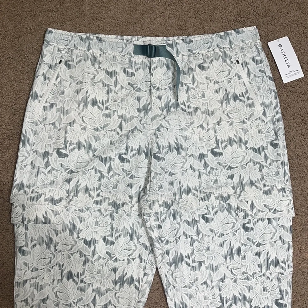 Athleta Trekkie Convertible Hike Pant Ethereal‎ Bloom Magnolia White 22 - Image 8