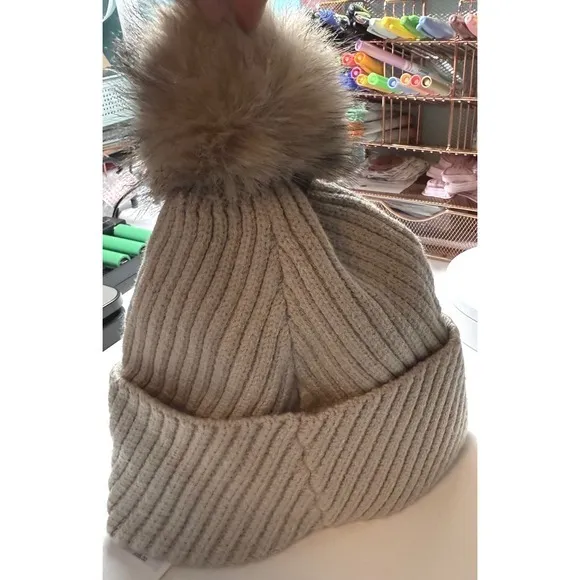 Calvin Klein Ribbed Beanie with Faux Fur Pom | Ribbed Knit | Taupe | NWT | Snow‎ - Image 4
