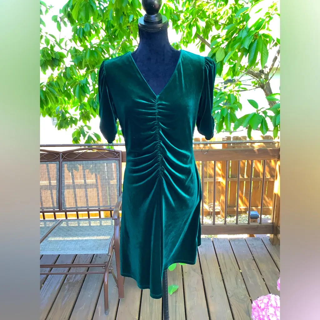 Pretty velvet dress 💚💚💚 - Image 6