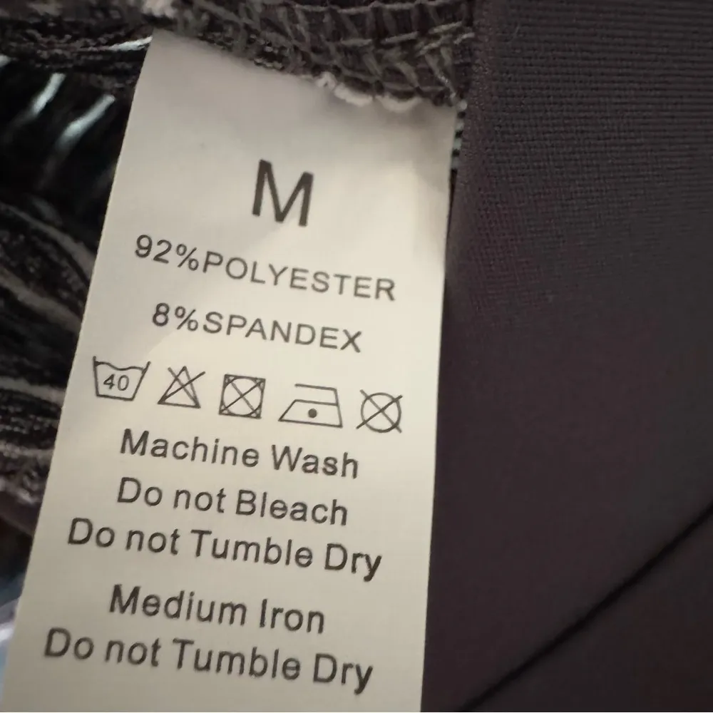 Grey and white tik tok viral scrunch butt athletic shorts size M Size M - Image 4