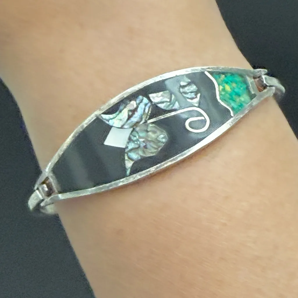 Vintage Alpaca Mexico Abalone Shell Inlay Hinged Cuff Bangle Bracelet 14g. Silver - Image 2