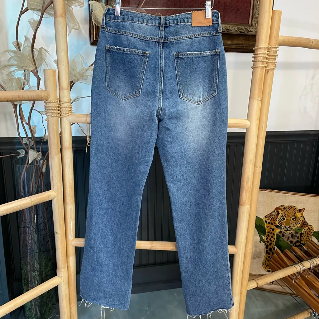 NWT Avec Les Filles High Waisted Mom Jeans Distressed Raw Split Hem - Sz 28 ๐งก๐ - Image 5