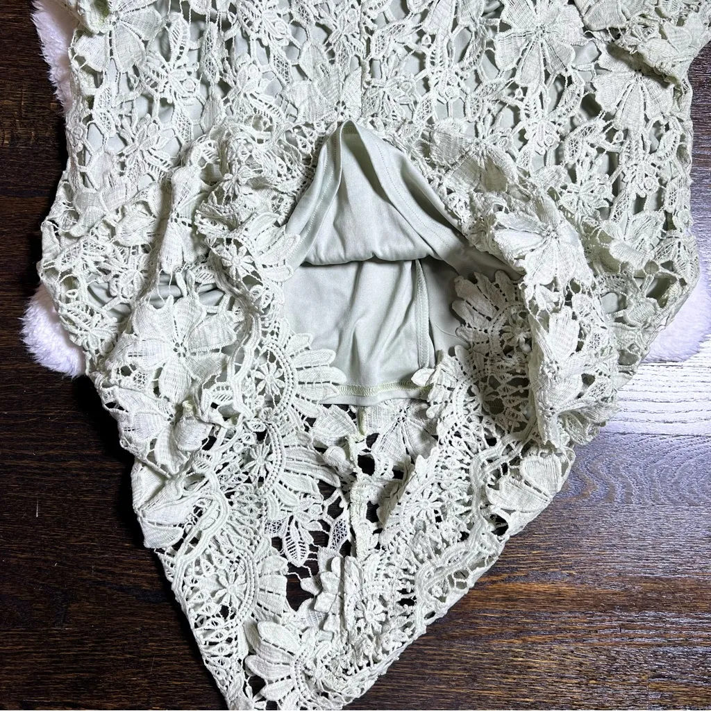 NWT Boohoo Sage Green Occassion Floral Embroidered Midi Dress - Image 6