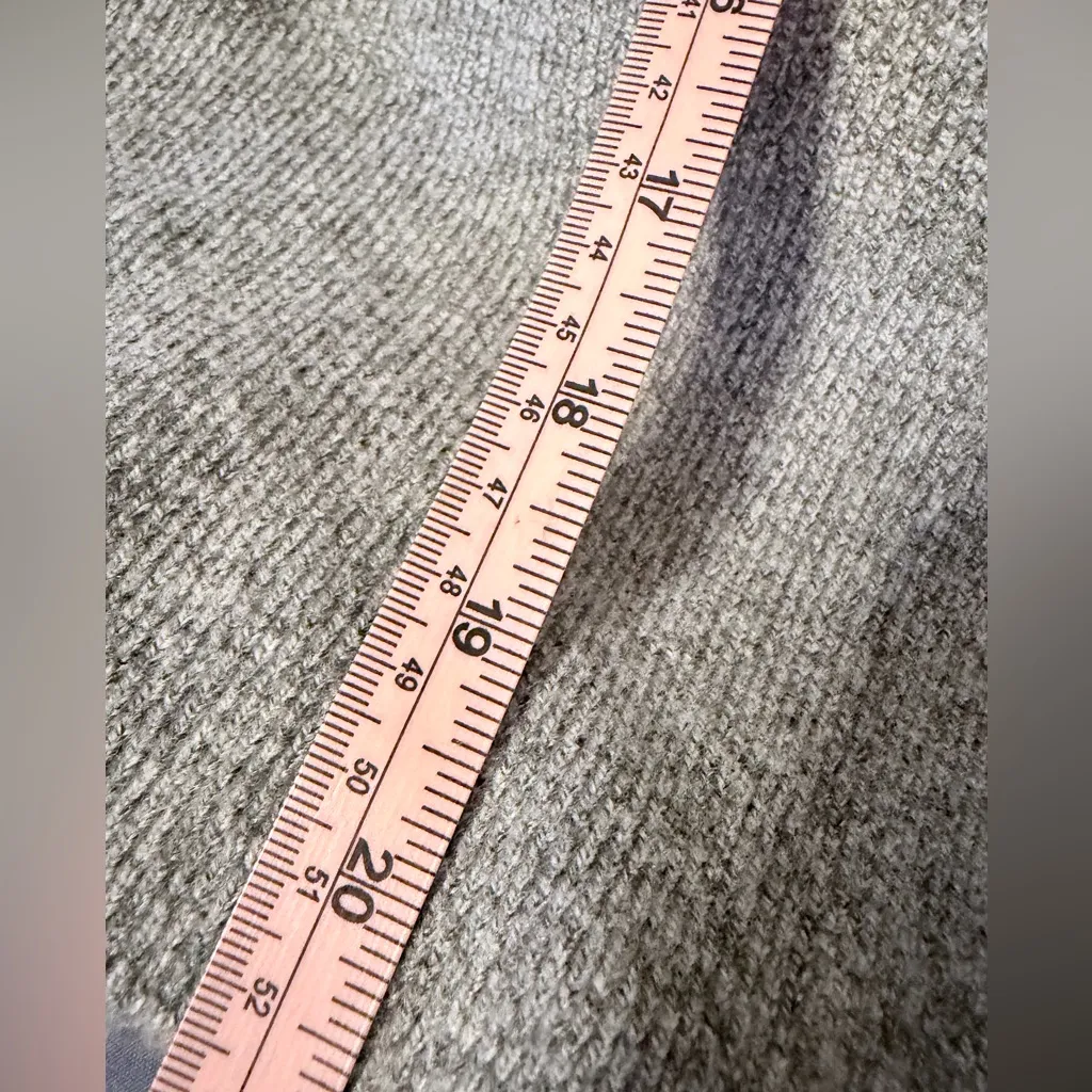 Zara Light Gray Knit cardigan sweater - Image 8