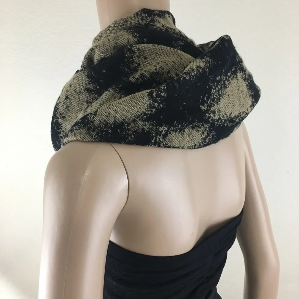 NWT BP Abstract Black Tan Infinity Circle Scarf - Image 4