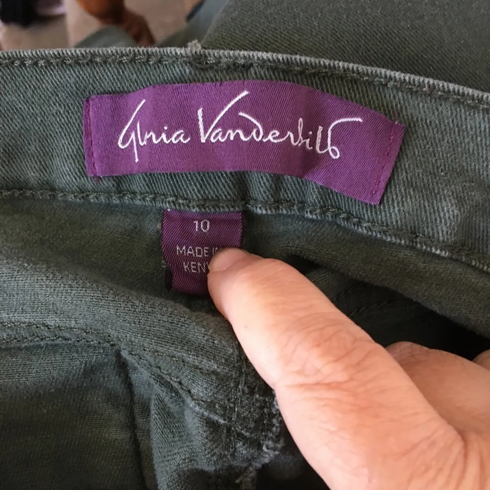 FINAL MARKDOWN Gloria Vanderbilt Amanda Jeans 10 - Image 7