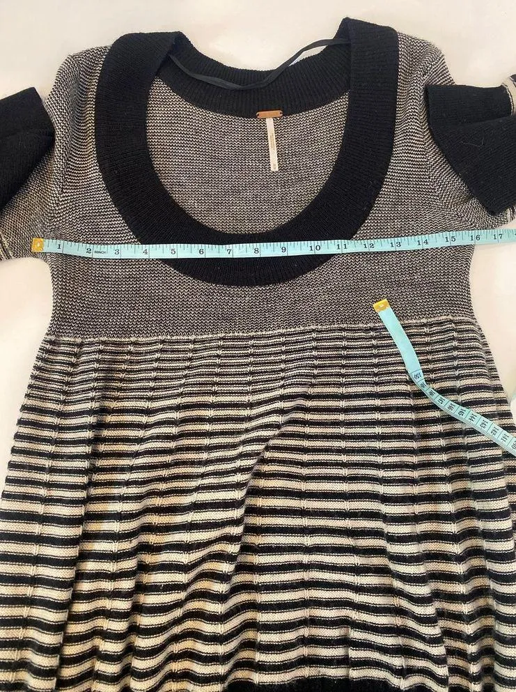 Free People Black Beige Scoop Neck Striped Sweater Sz M Wool Pullover - Image 10