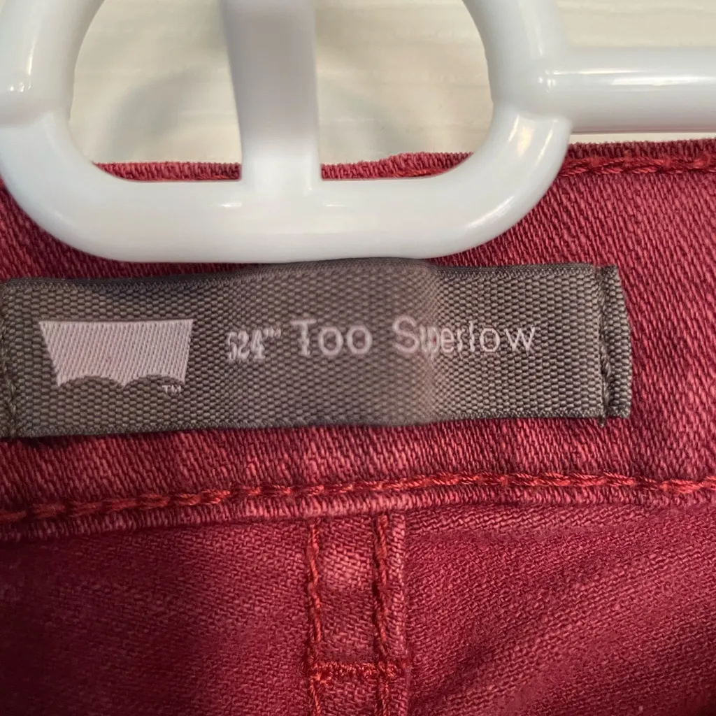 Gently Used Levi’s 524 Too Superlow - Image 5