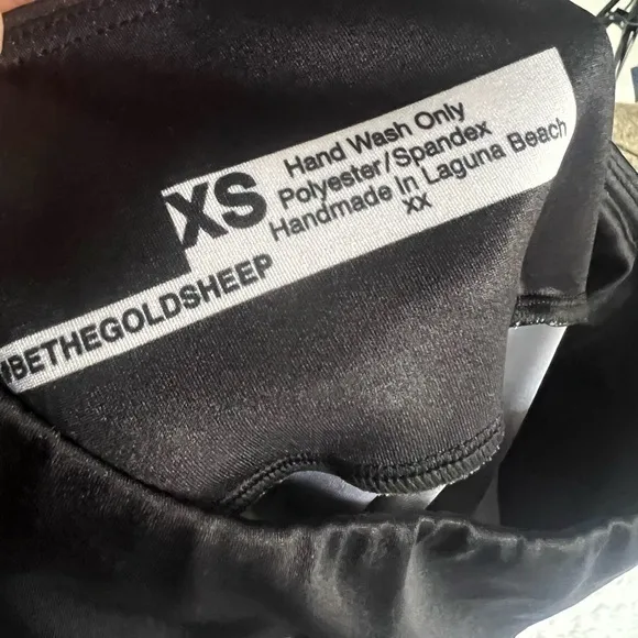 Goldsheep pineapple party‎ Capri legging XS Black - Image 5