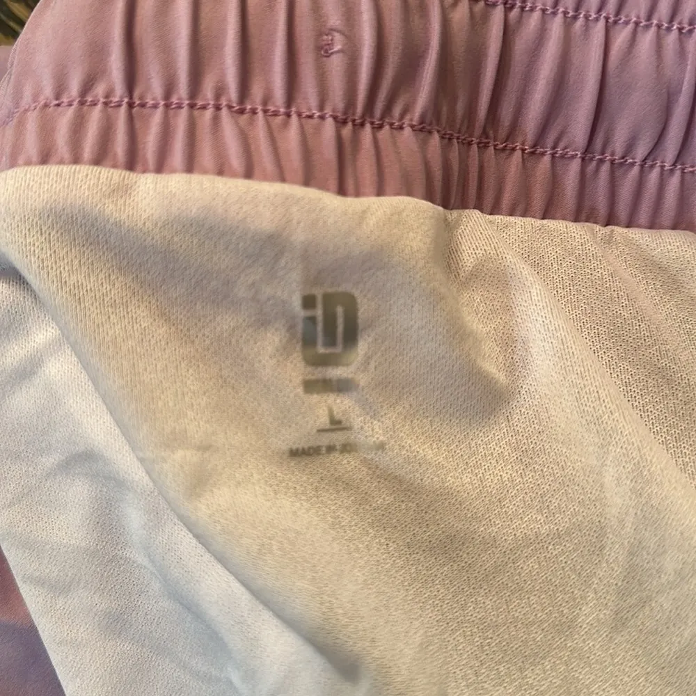 Ideology lightweight light purple shorts with liner NWT size large - Image 5