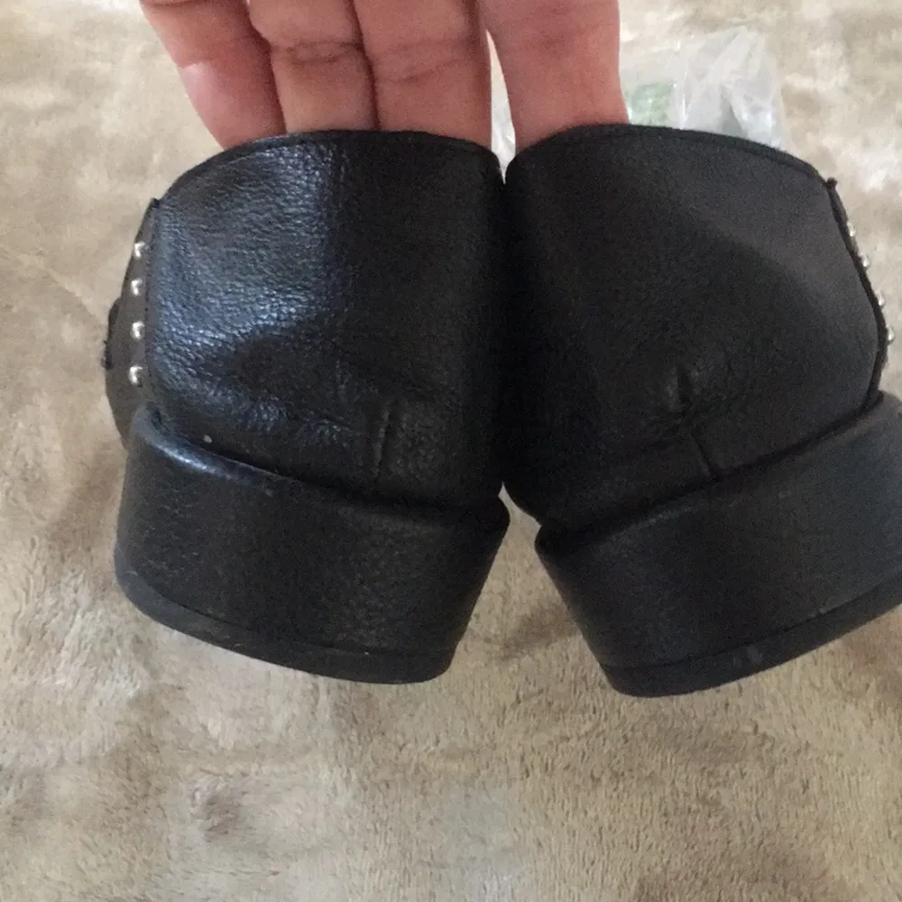 Kenneth Cole Reaction shoes black flats - Image 3