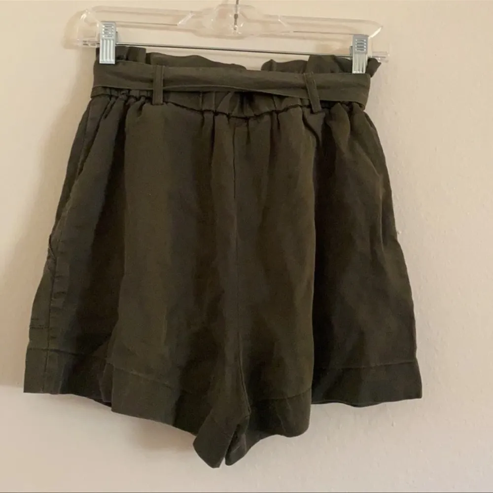 H&M Army Green High Rise Paperbag Shorts with Tie‎ Size: 2 - Image 7