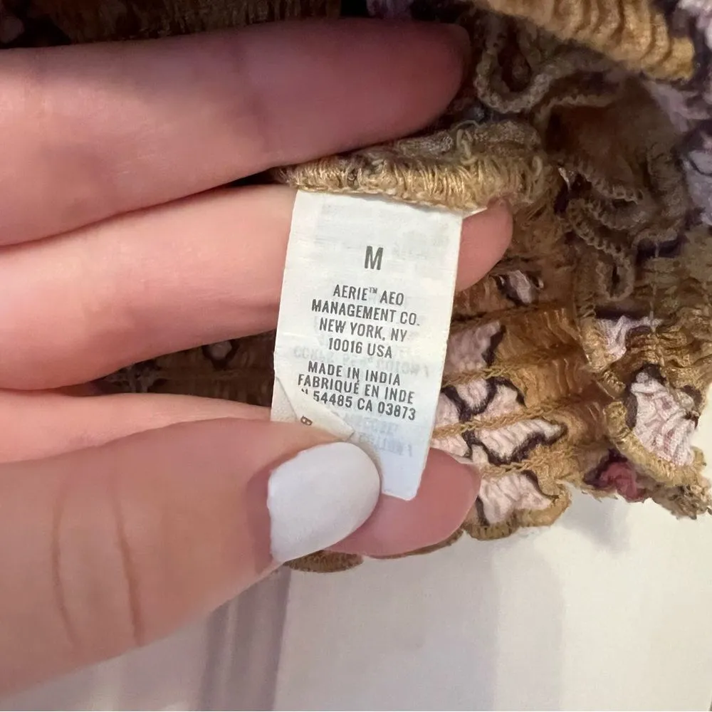 Jungle Thrills Floral Smocked Tank Top Size Medium - Image 9