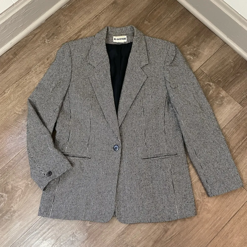 Vintage Joan Leslie Wool Blend Blazer Jacket ~ One Button, Mid Length ~ Size 10 - Image 3