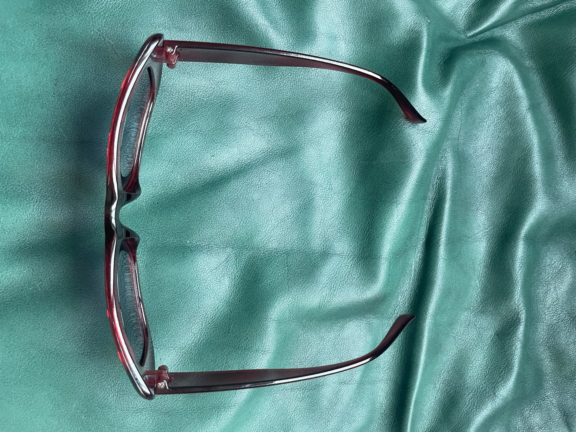 Red Sunglasses - Image 2