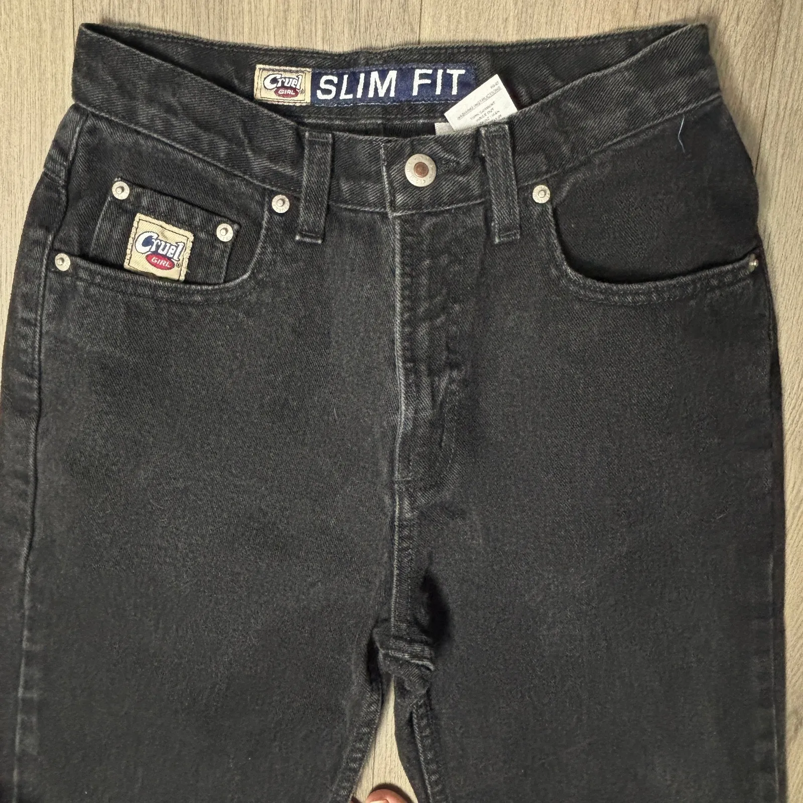 Cruel girl vintage black wash mom jeans slim fit 9 short - Image 3