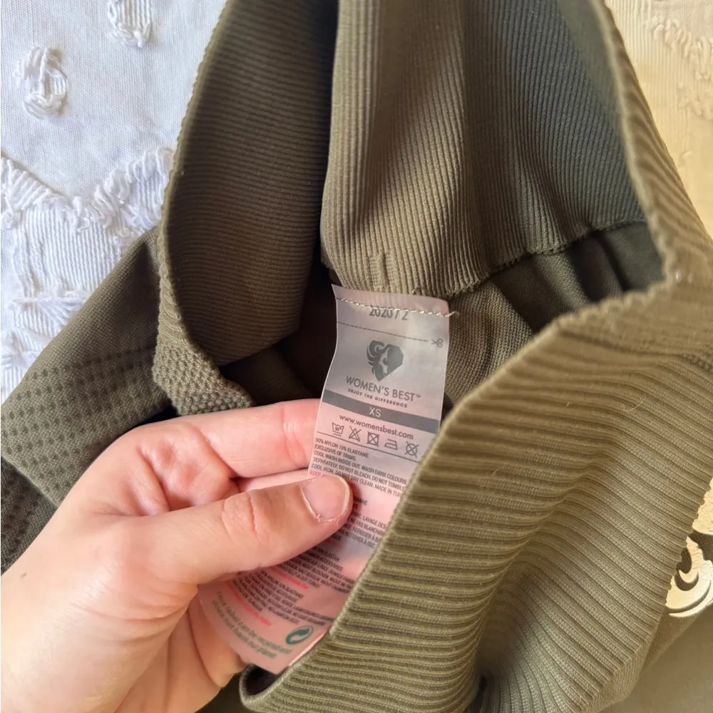 Women’s best XS Green Bike Shorts high waisted - Image 2