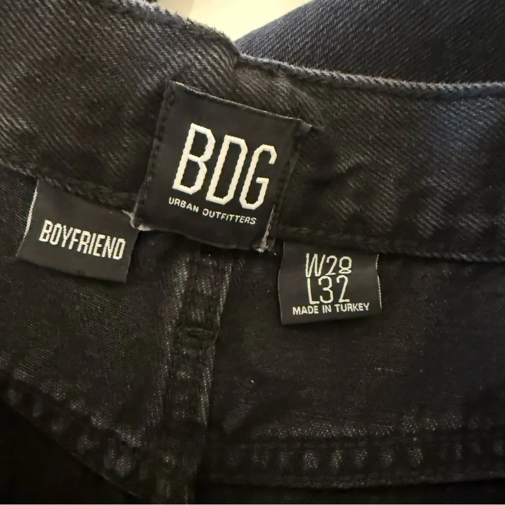 BDG Urban Outfitters Mid Rise Loose Fit  Boyfriend Jeans SZ 28 28X32 NEW - Image 3