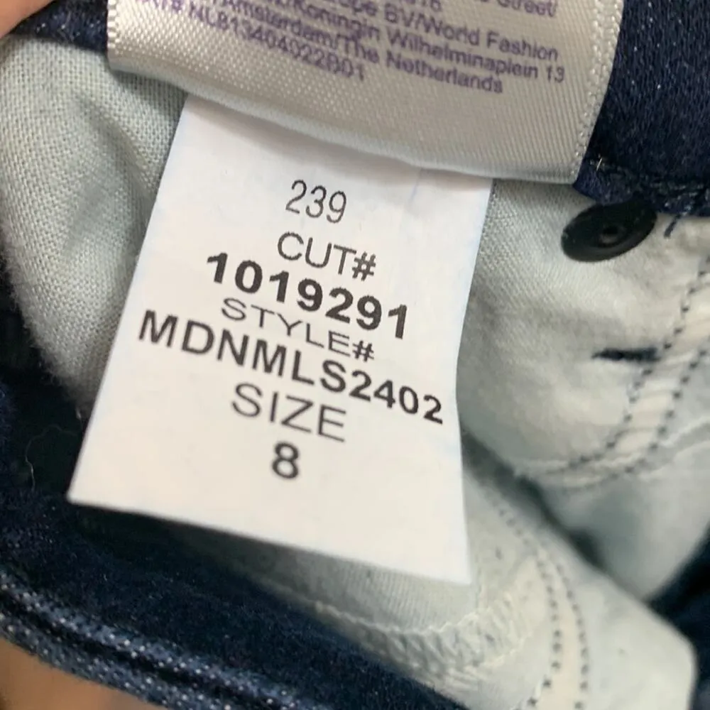 NYDJ Alina Legging  LiftXTuck Technology Hi-Rise Dark Wash Jeans - Image 8