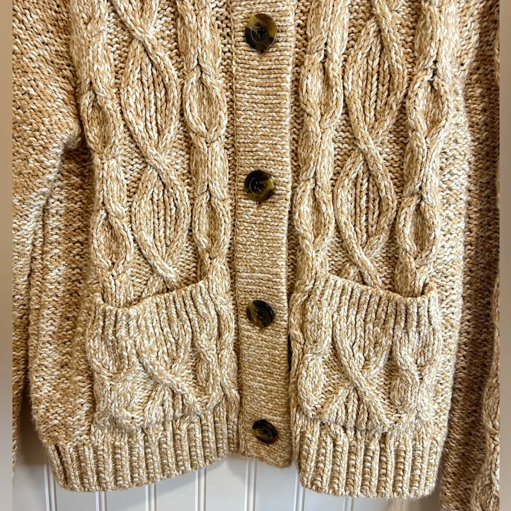Talbots women  Tan Cable Knit coat. - Image 5