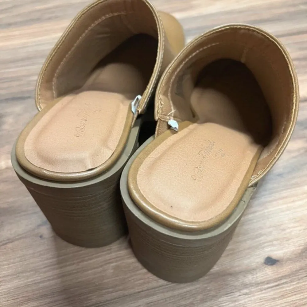 Universal Threads Universal thread size 6 clogs - Image 3