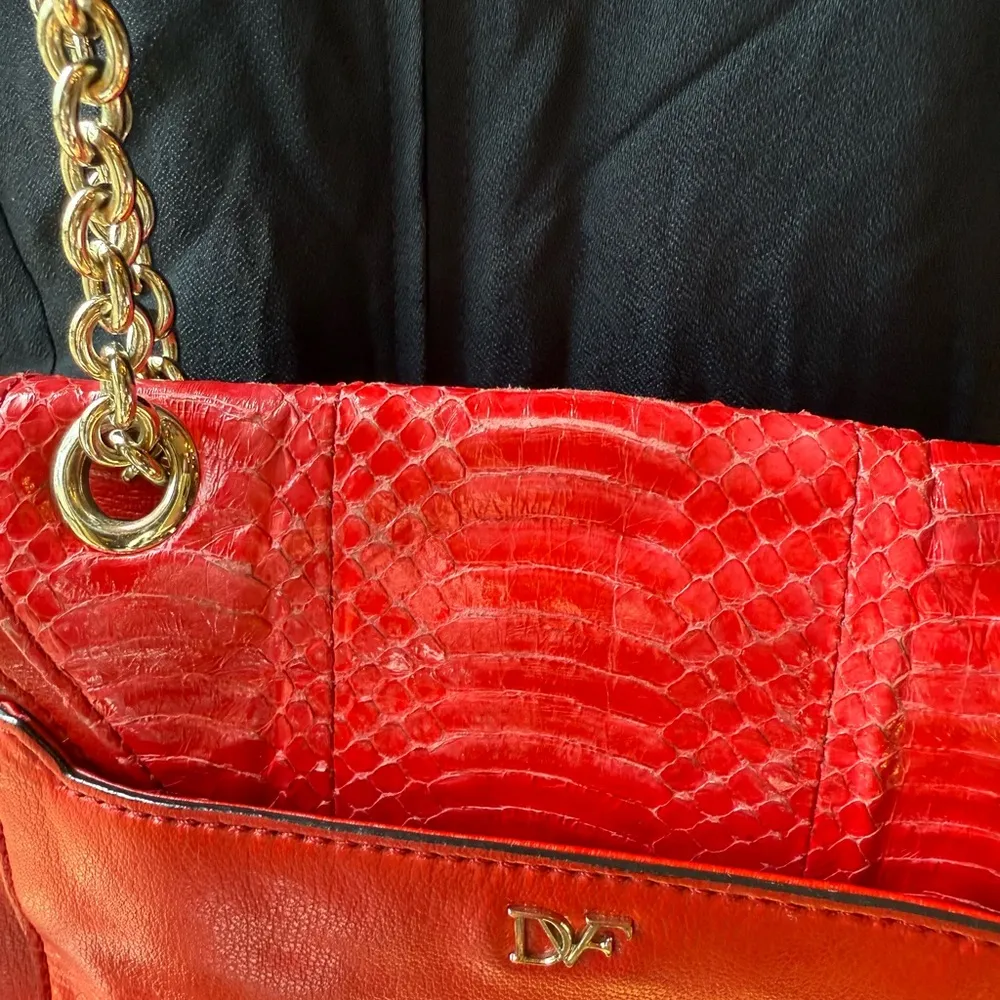 Diane Von Furstenberg Red Leather Chain Bag - Image 4