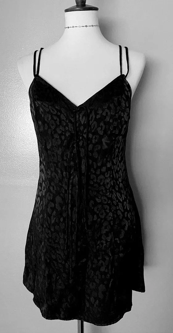 Bow-dacious Mini Slip - Image 4