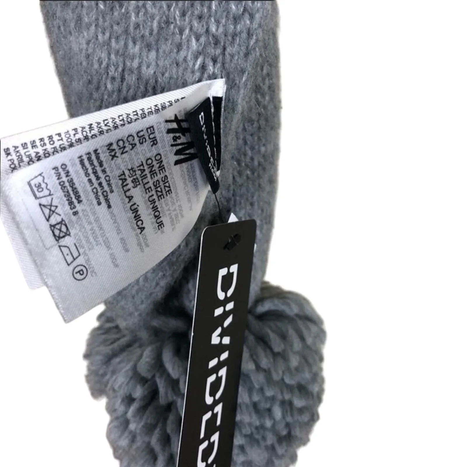NWT H&M Knit Scarf Gray Pom Pom Long Cozy Softcore Winter Clean Girl Neutral - Image 4
