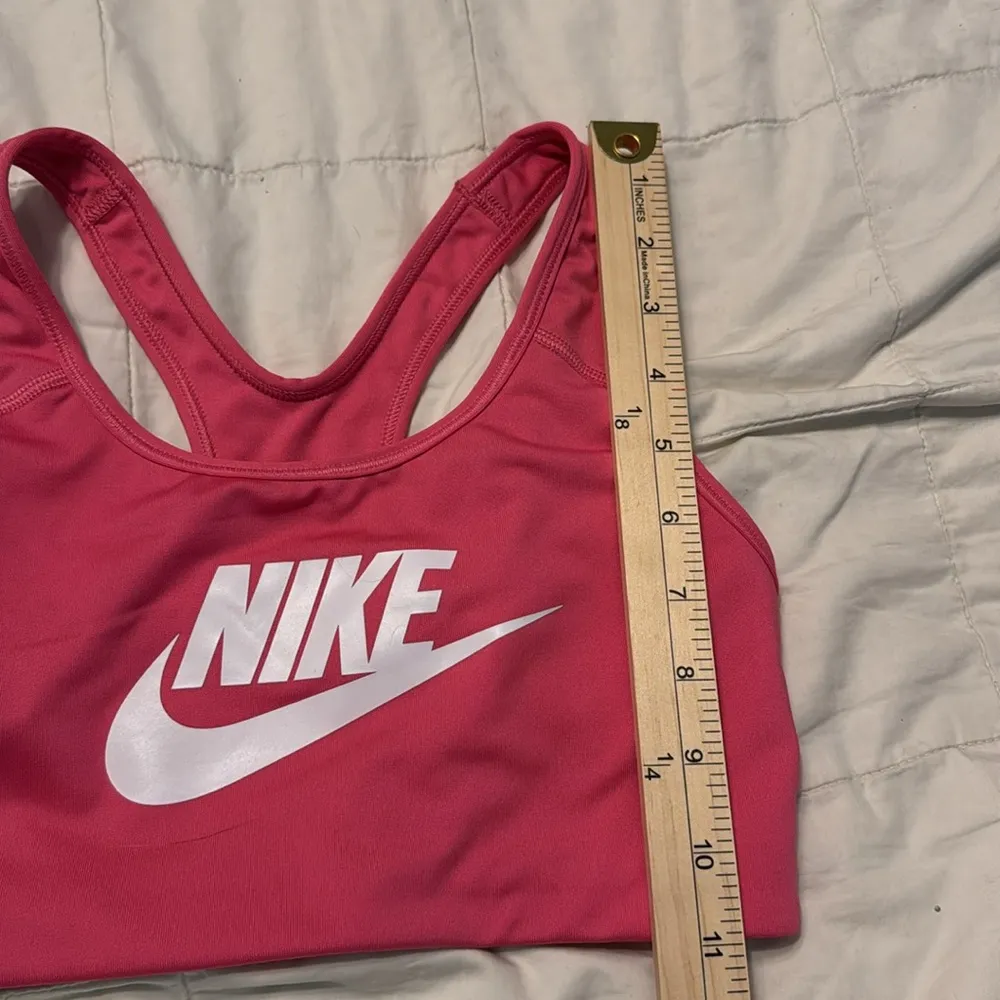 Nike Women's Swoosh Sports Bra Pink Medium Support Non Padded Size Small - Image 4