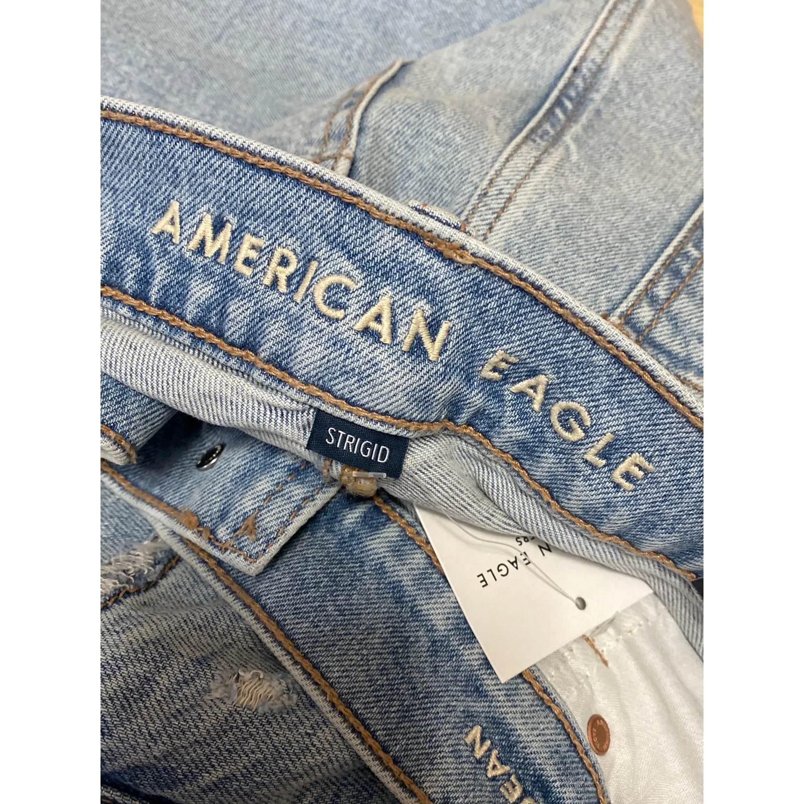 NEW American Eagle Strigid Women's Blue Distressed Baggy Denim Jeans Size 14 - Image 3