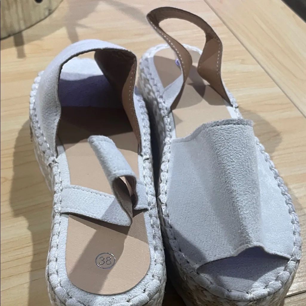 SHEIN Cream Espadrille Flats - Image 2