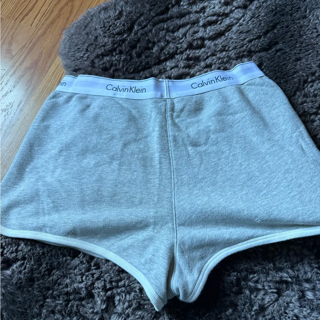 Calvin Klein Gray Sleepwear Shorts - Image 2
