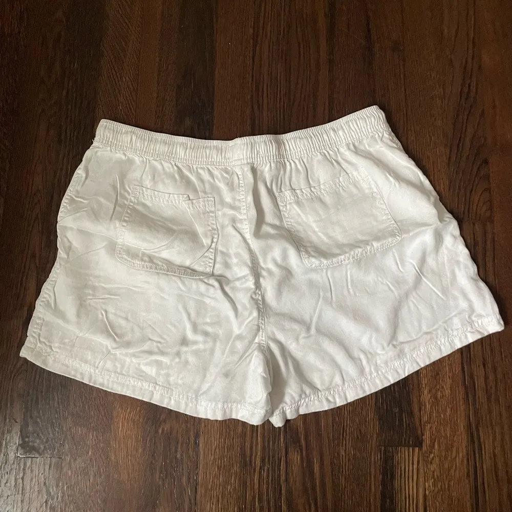 C&C California white shorts - Image 4