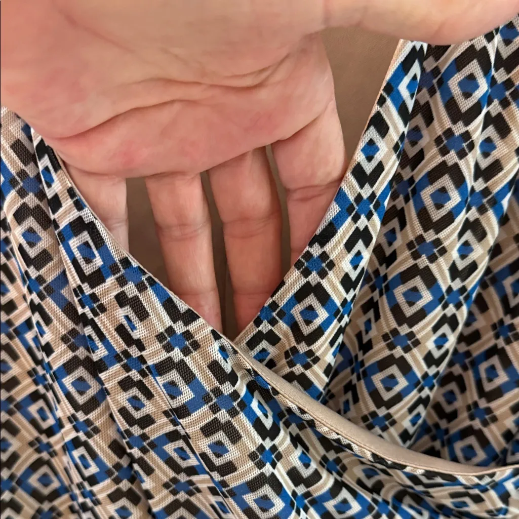 Morgan Taylor  Navy and Beige Patterned Blouse - Image 3