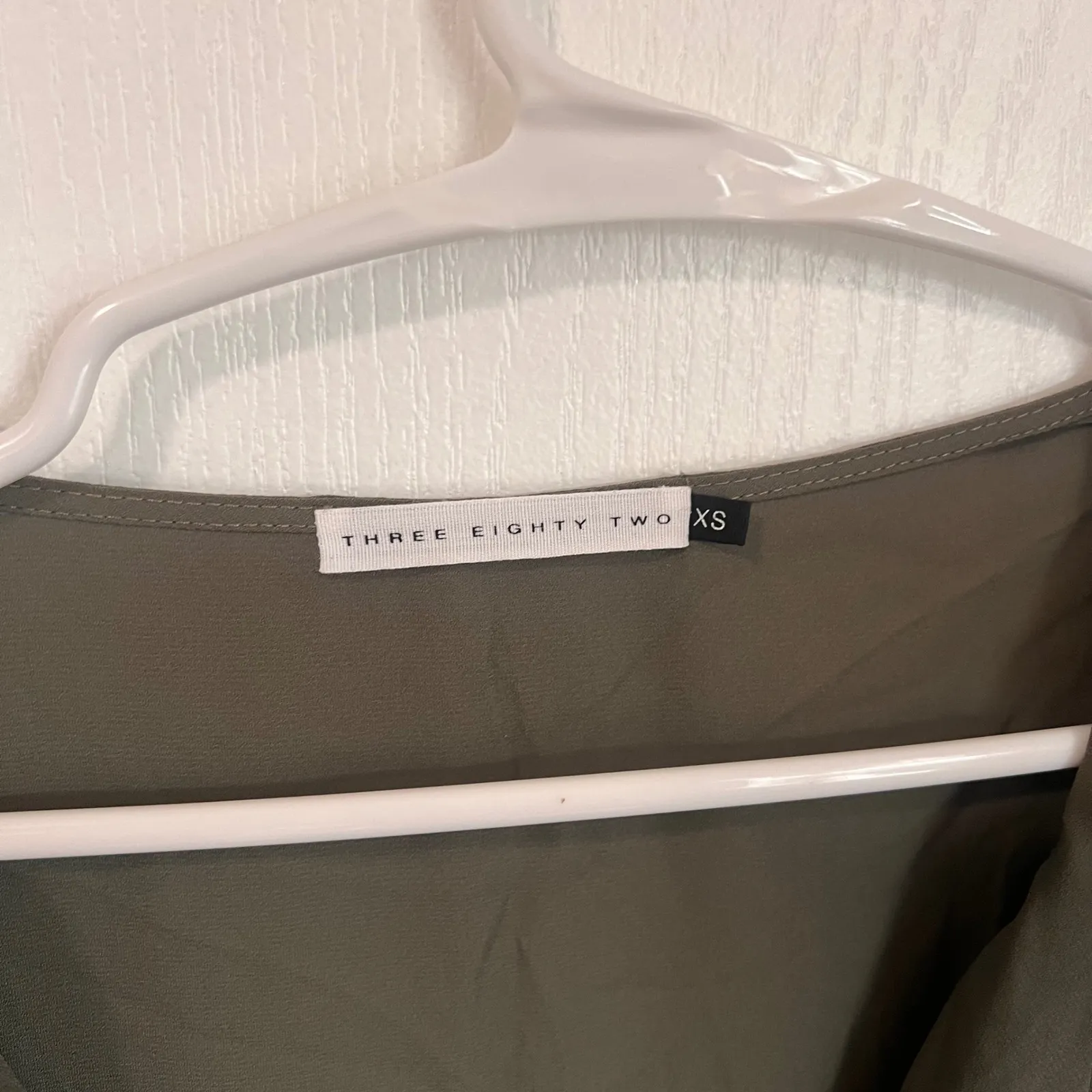 Three Eighty Two  Ruffle Dress Olive Green Puff Sleeve Mini XS‎ NWOT - Image 3