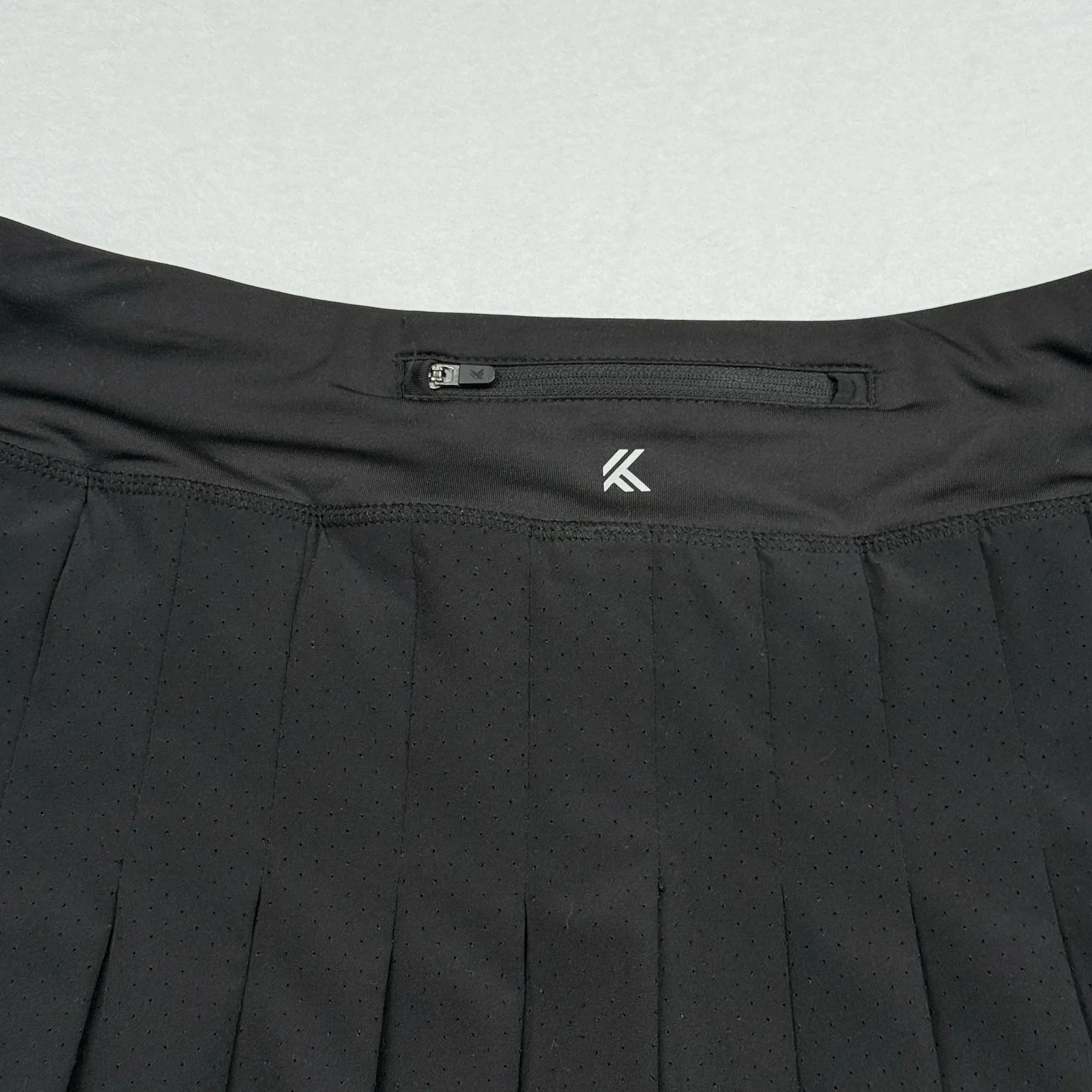 Kyodan Women's Black Pleated Athletic Skort Skirt Size M Built-In Shorts - Image 5