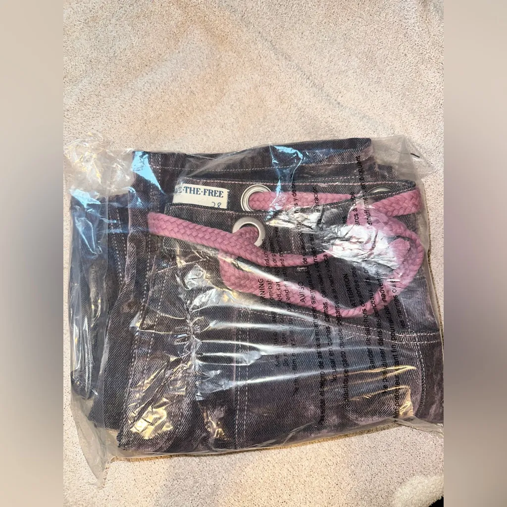 NWOT FREE PEOPLE We The Free Moxie Flocked Barrel Jeans - Pink Super RARE !!!! - Image 14