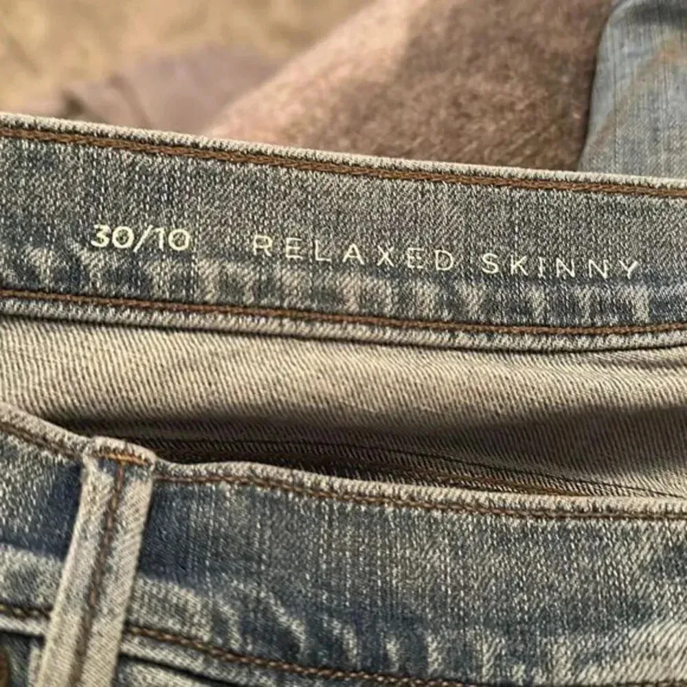 LOFT Relaxed Skinny Jeans Sz 30 / 10 Light Wash Beaded Embellished  Mid Rise‎ - Image 9